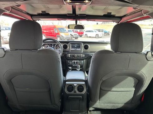 Used 2021 Jeep Wrangler Sport S image 11