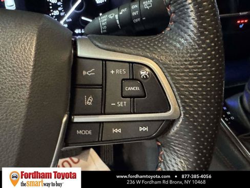 Used 2023 Toyota Sienna XSE AWD/4WD image 21
