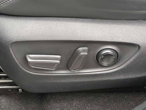 Used 2023 Toyota RAV4 XLE Premium image 15