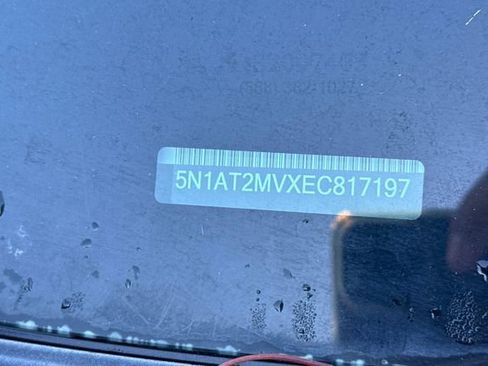 Used 2014 Nissan Rogue SL w/ SL Premium Package image 3