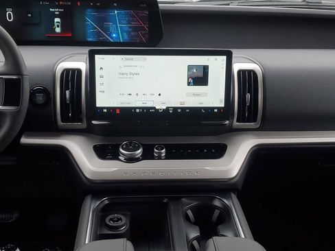 New 2026 Ford Expedition Active AWD/4WD image 27