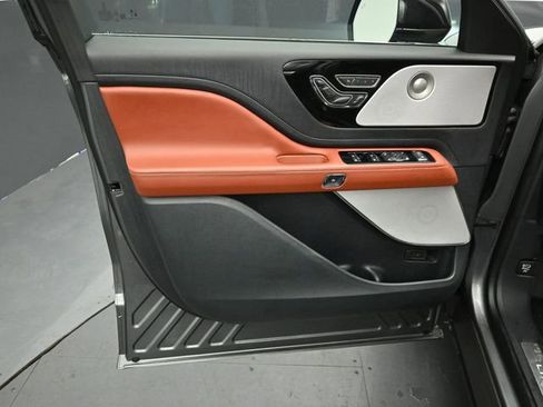 Used 2025 Lincoln Aviator Reserve w/ Equipment Group 201A image 20