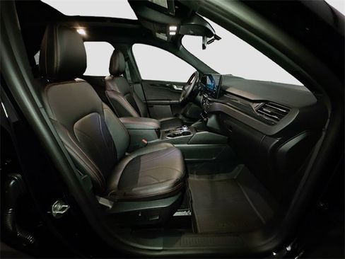 New 2025 Ford Escape ST-Line Elite w/ Premium Technology Package image 32