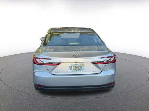Used 2025 Toyota Camry LE image 8