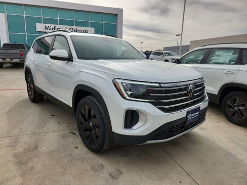 New 2026 Volkswagen Atlas SE image 1