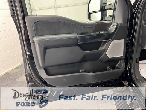 New 2026 Ford F250 Platinum image 24