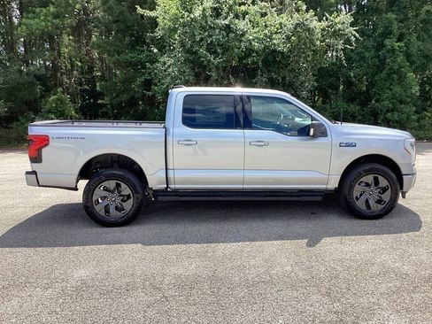 New 2025 Ford F150 Lightning Flash AWD/4WD image 4