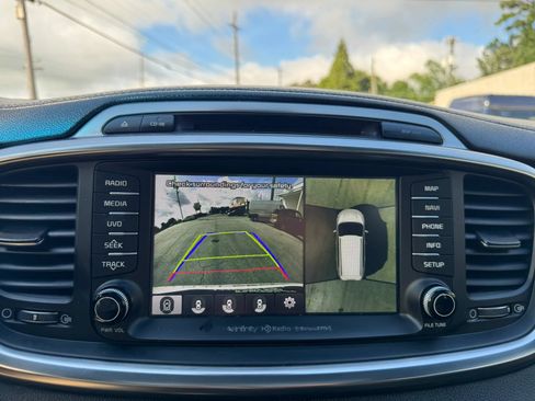 Used 2017 Kia Sorento SX FWD image 21