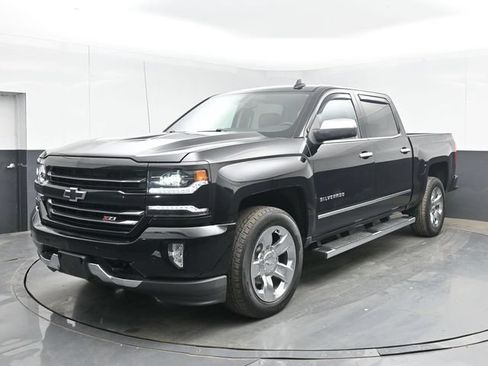 Used 2018 Chevrolet Silverado 1500 LTZ Z71 w/ LTZ Plus Package AWD/4WD image 10