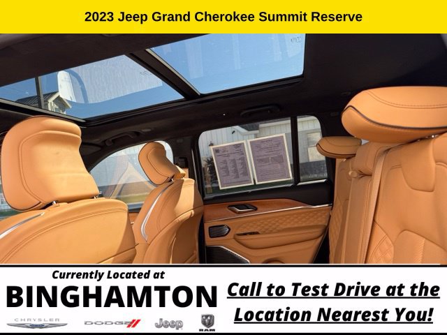 Used 2023 Jeep Grand Cherokee Summit AWD/4WD image 28