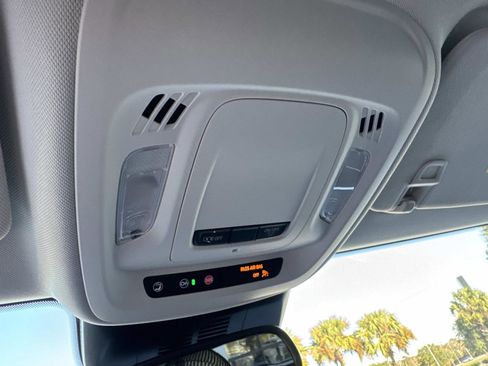 Used 2025 Buick Envision Preferred image 30