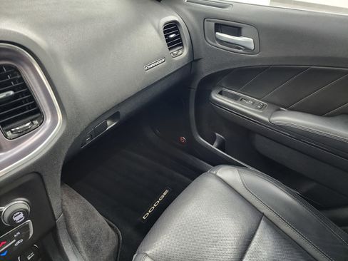 Used 2017 Dodge Charger SXT w/ AWD Plus Group image 12