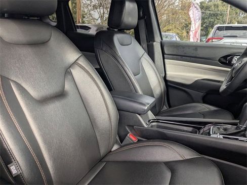 Used 2024 Jeep Compass Limited image 35