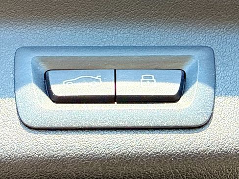 Used 2025 BMW X1 xDrive28i w/ Technology Package image 12