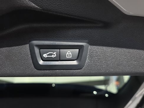 Used 2022 BMW X5 sDrive40i w/ Premium Package image 9