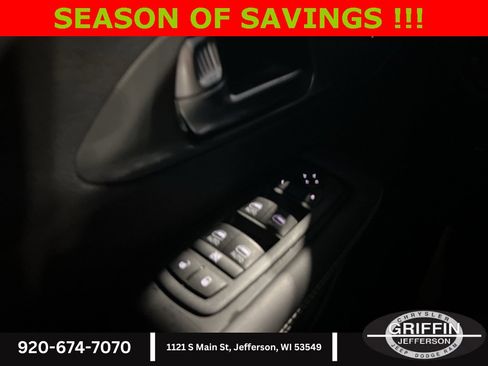 New 2026 Chrysler Pacifica Select image 21