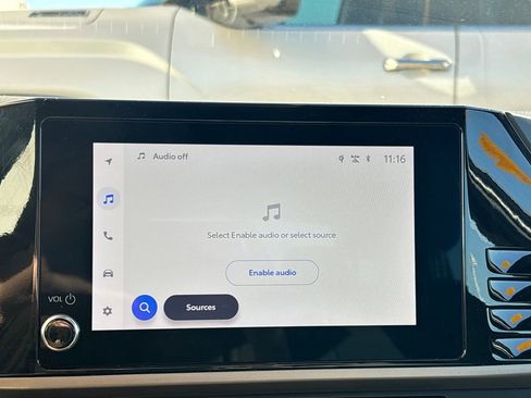 Used 2025 Toyota Camry SE image 12