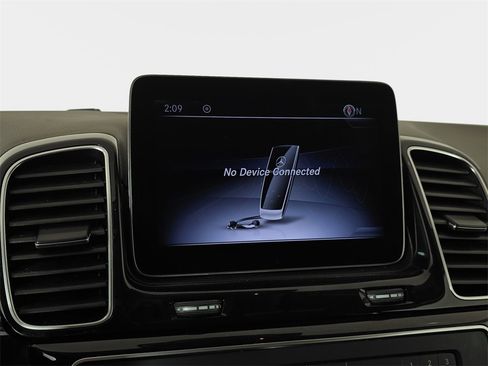 Used 2018 Mercedes-Benz GLE 350 4MATIC image 24