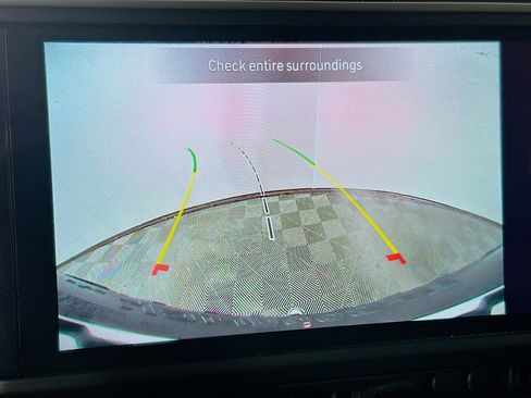 Used 2024 Jeep Wrangler Rubicon image 13