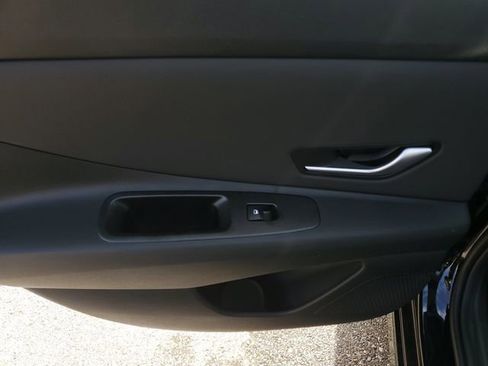 New 2026 Hyundai Elantra Limited FWD image 15