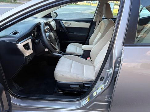 Used 2014 Toyota Corolla LE FWD image 9