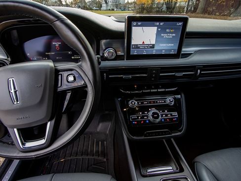 Used 2021 Lincoln Corsair Reserve image 14