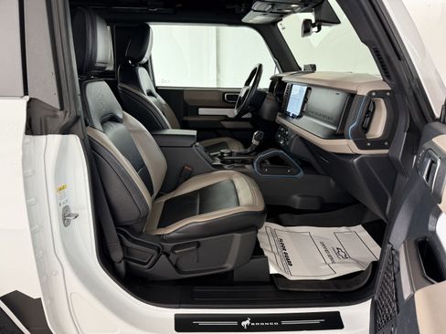 Used 2022 Ford Bronco Wildtrak image 33