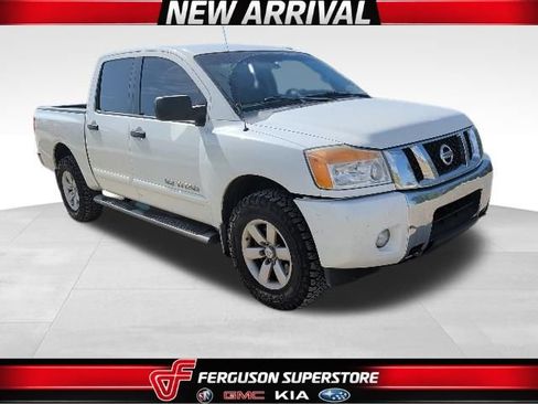 Used 2014 Nissan Titan SV w/ SV Value Truck Package AWD/4WD image 1