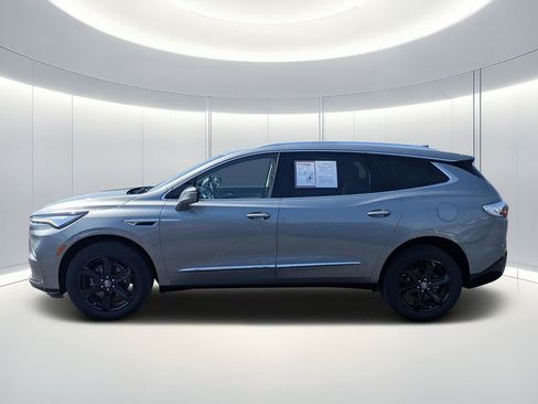 Used 2023 Buick Enclave Essence w/ Experience Buick Package FWD image 7