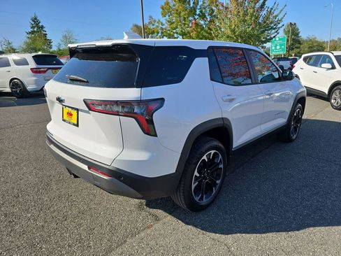 New 2026 Chevrolet Equinox LT w/ Convenience Package II image 6
