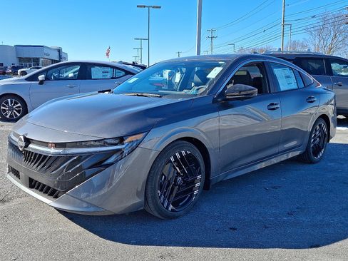 New 2026 Nissan Sentra SR w/ SR Premium Package image 3