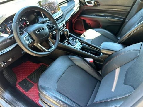 Used 2023 Jeep Compass Trailhawk AWD/4WD image 13
