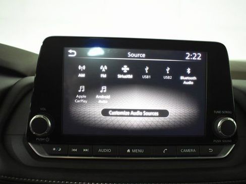 Used 2021 Nissan Rogue SV w/ Premium Package image 18