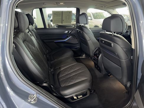 Used 2026 BMW X7 xDrive40i AWD/4WD image 12