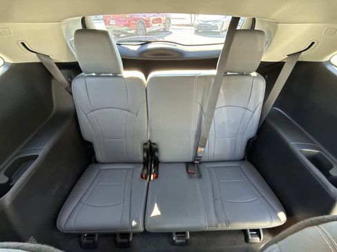 Used 2021 Buick Enclave Essence w/ Sport Touring Edition image 18