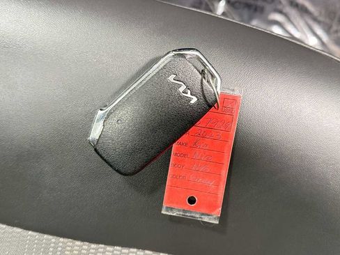 Used 2023 Kia Niro EX Touring FWD image 32