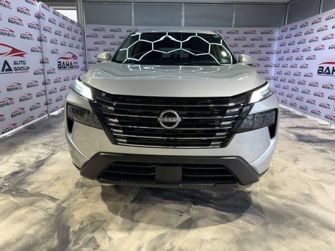 Used 2025 Nissan Rogue SV image 3