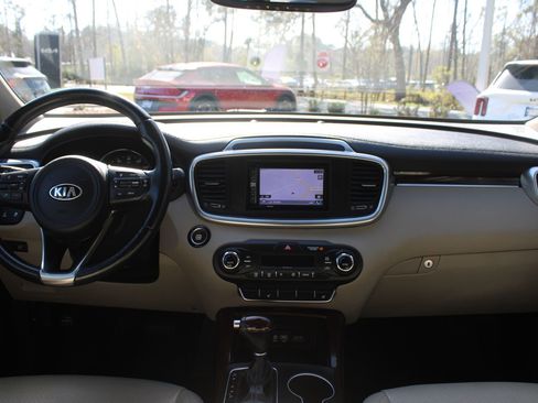 Used 2016 Kia Sorento EX w/ EX Premium Package image 24