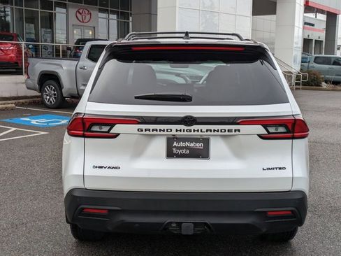 New 2026 Toyota Grand Highlander Hybrid Nightshade Edition image 4