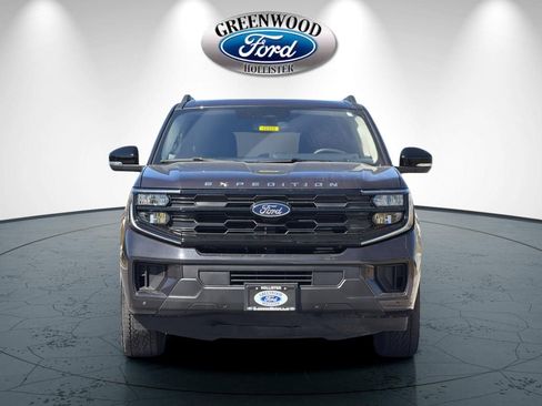 Certified 2025 Ford Expedition Active AWD/4WD image 9