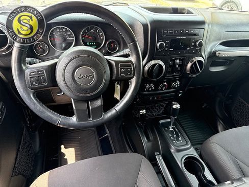 Used 2018 Jeep Wrangler Unlimited Sport S AWD/4WD image 19