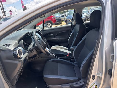 Used 2025 Nissan Versa SV FWD image 24