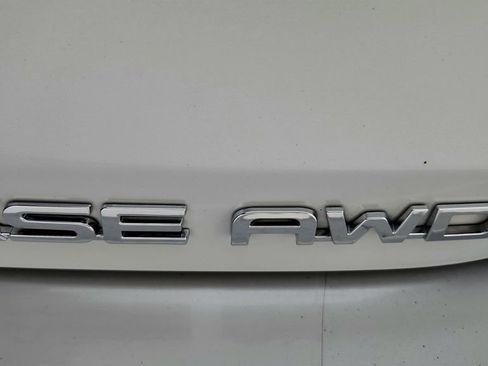 Used 2023 Toyota Highlander XSE AWD/4WD image 36