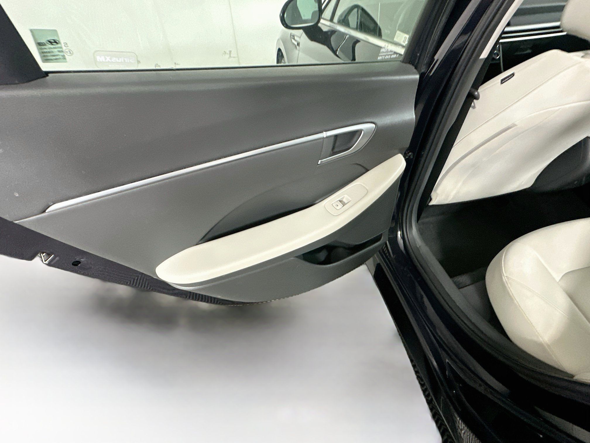 Used 2025 Hyundai Sonata SEL FWD image 25