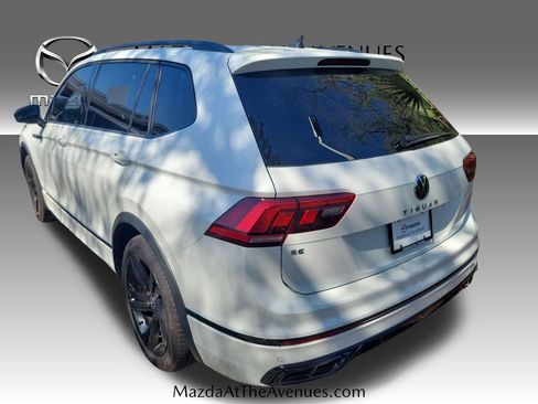 Used 2024 Volkswagen Tiguan SE R-Line image 19