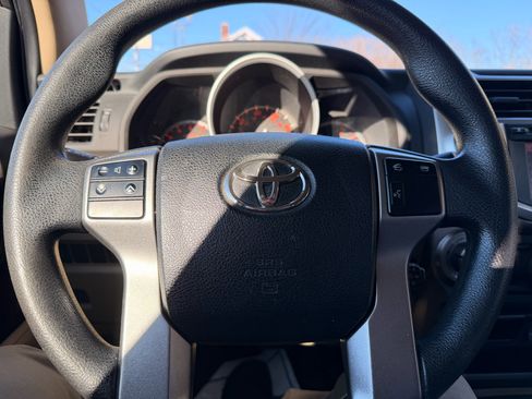 Used 2012 Toyota 4Runner SR5 image 19