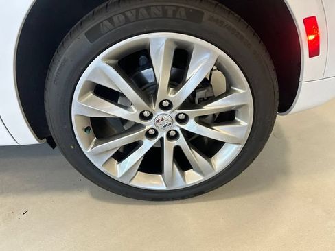 Used 2023 Buick Envision Avenir AWD/4WD image 35