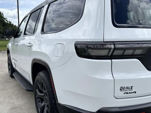 New 2026 Jeep Grand Wagoneer 4WD image 10