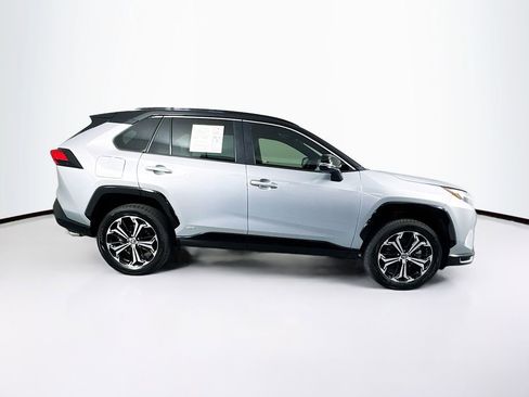 Used 2025 Toyota RAV4 XSE AWD/4WD image 11