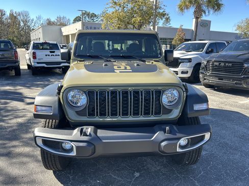 New 2026 Jeep Gladiator Sport image 2